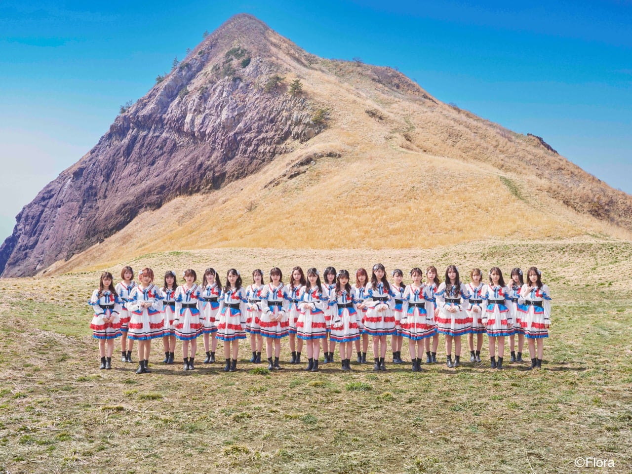 NGT48 1stアルバム「未完成の未来」タイトル&ジャケット&収録内容解禁!