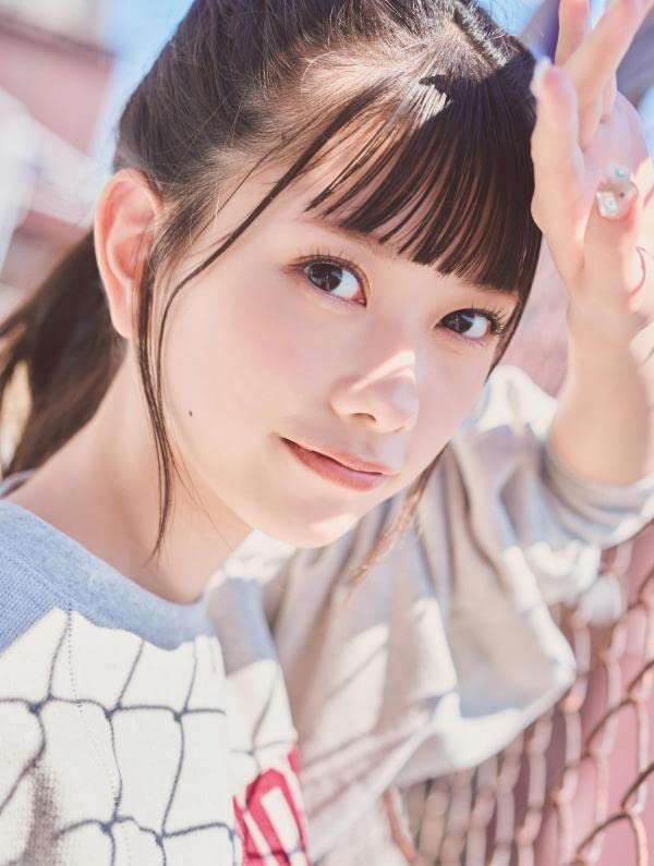 AKB48 千葉恵里、撮り下ろしグラビア掲載！「WHITE graph 009」本日11/22発売！
